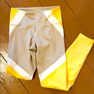 Old Navy Active - Color Blocked Leggings - sz. M